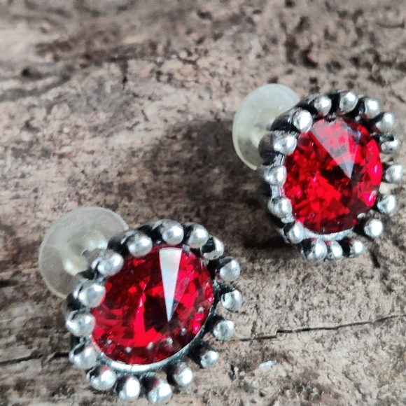 Designer Red Rivoli Glass Earrings Signed Avant Garde - Picture 13 of 16